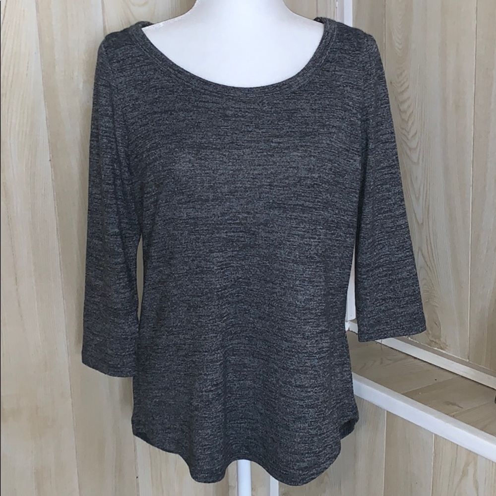 NWT Rose and olive gray top